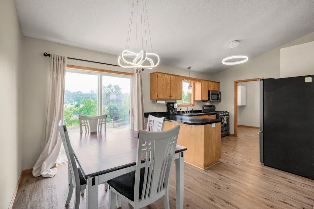 15348 288th Avenue NW Zimmerman, MN 55398