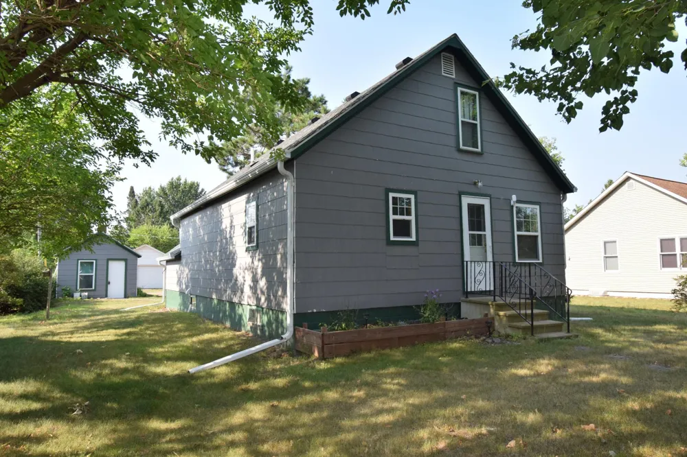 7637 County Road B Siren, WI 54872