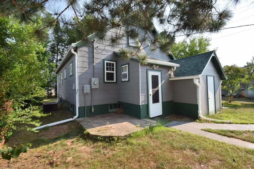 7637 County Road B Siren, WI 54872