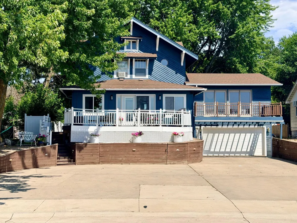 506 W Lake Avenue Worthington, MN 56187