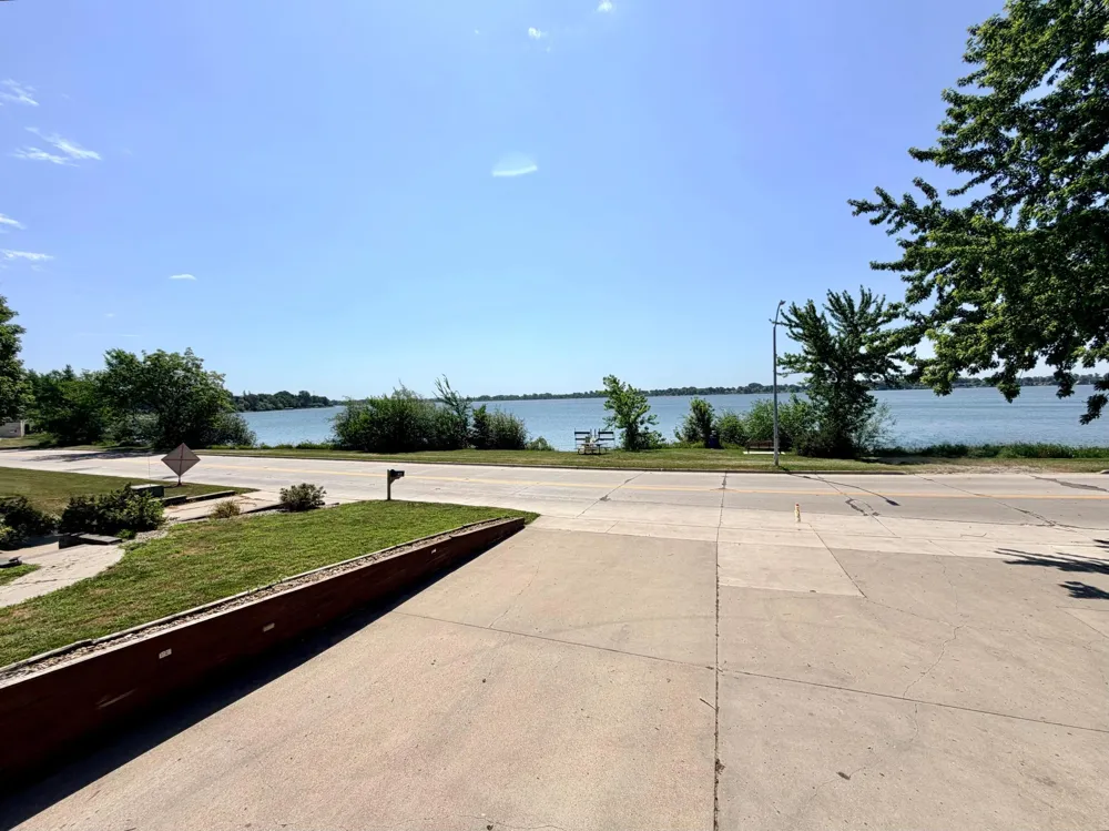 506 W Lake Avenue Worthington, MN 56187