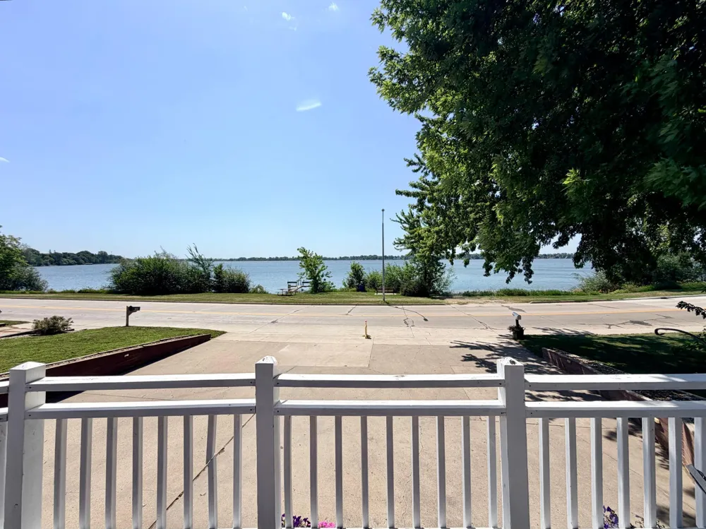 506 W Lake Avenue Worthington, MN 56187