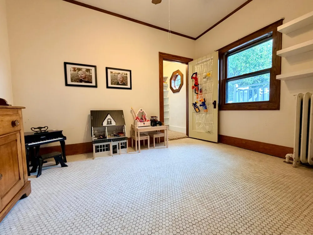 506 W Lake Avenue Worthington, MN 56187