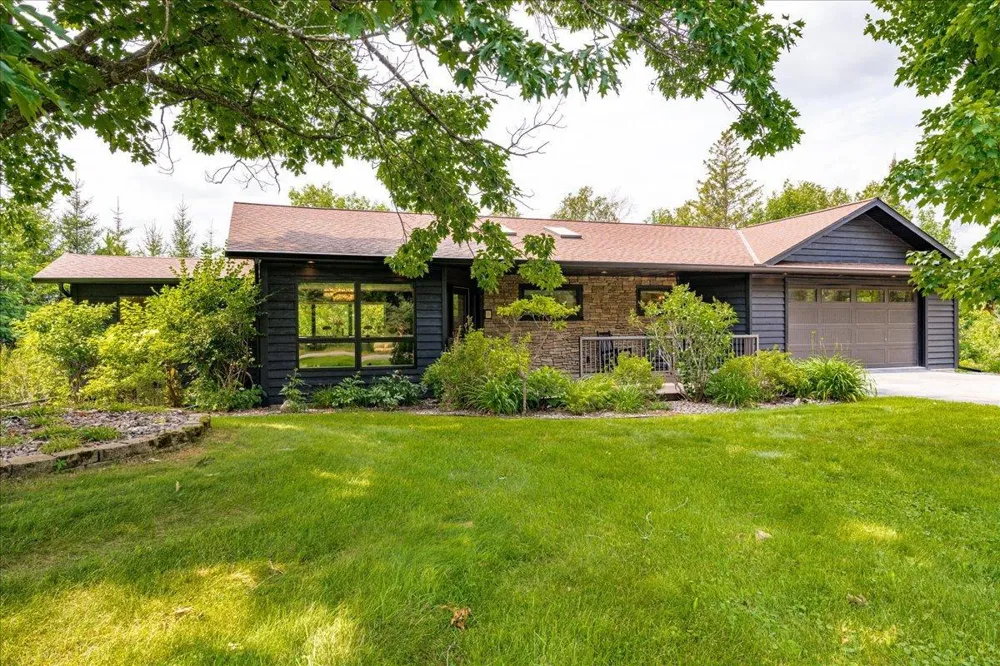 3801 S Lake Road Moose Lake, MN 55767