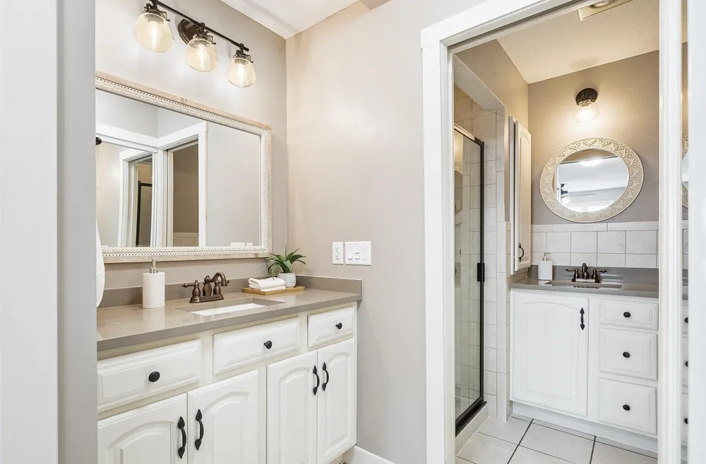 6364 Pheasant Court Edina, MN 55436
