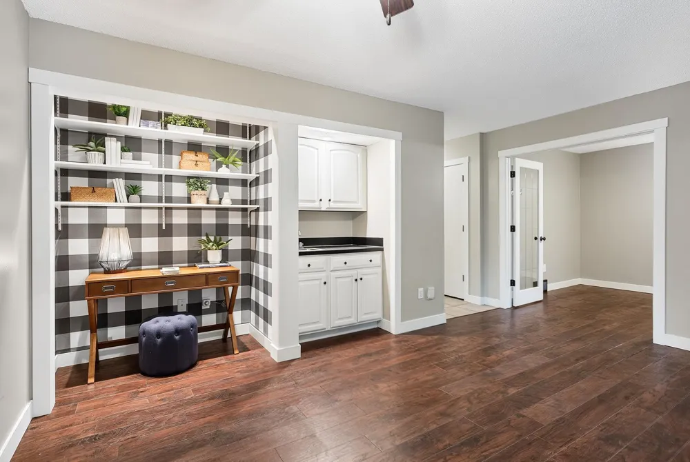6364 Pheasant Court Edina, MN 55436