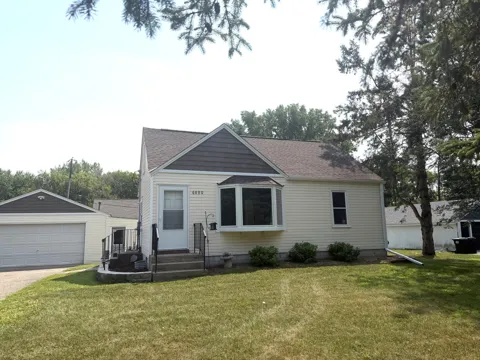 6880 Rustic Lane