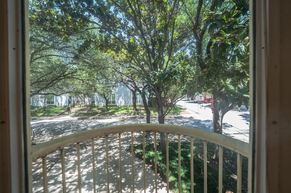2818 Welborn Drive #9 Dallas, TX 75219