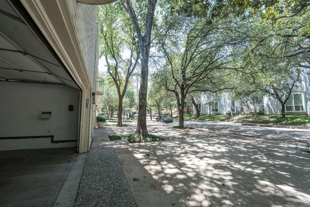 2818 Welborn Drive #9 Dallas, TX 75219