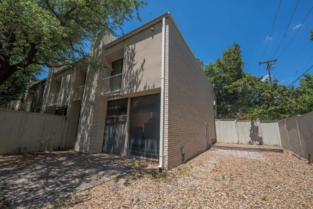 2818 Welborn Drive #9 Dallas, TX 75219
