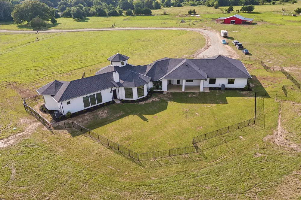 975 Vz County Road 3510 Wills Point, TX 75169
