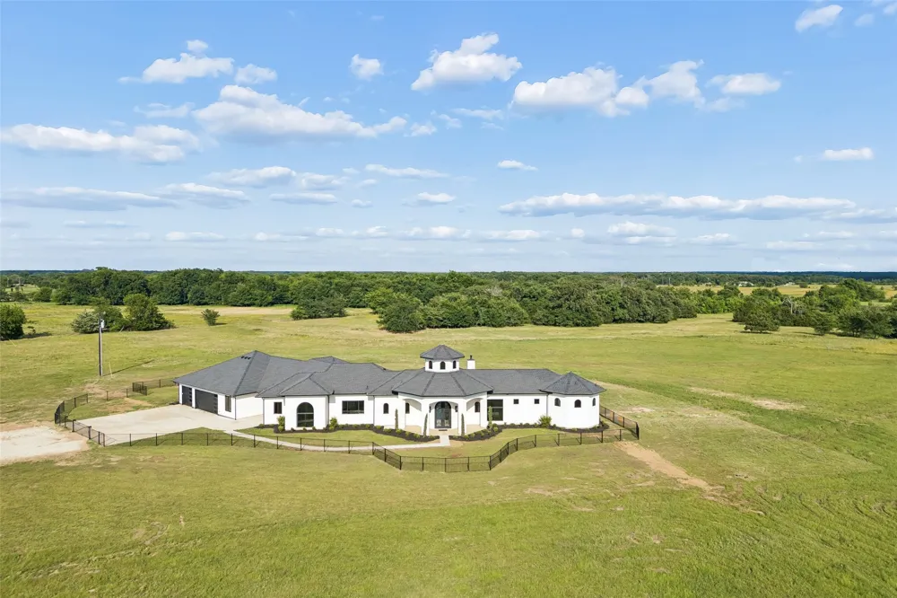 975 Vz County Road 3510 Wills Point, TX 75169