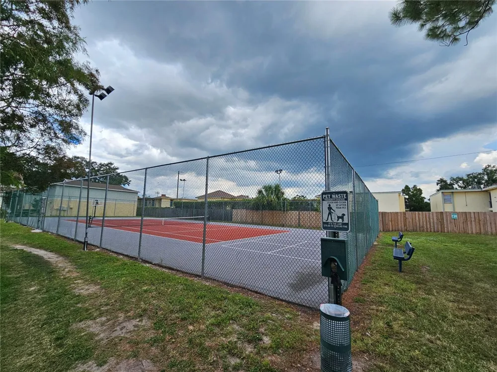 247 THORN TREE PLACE #247 Brandon, FL 33510