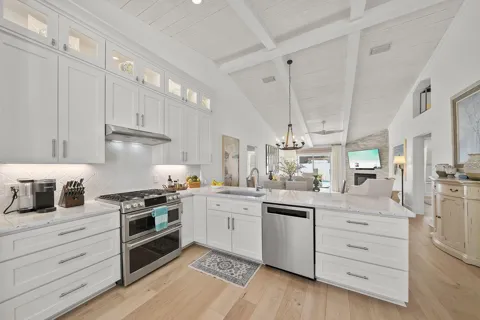 100 Bonaire Drive