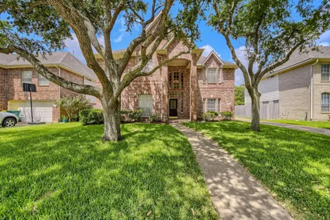 2513 La Rochelle Court