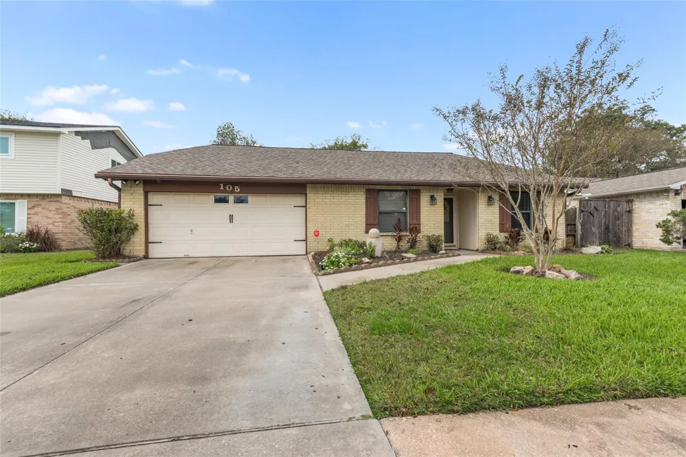 105 Sweetgum Street League City, TX 77573