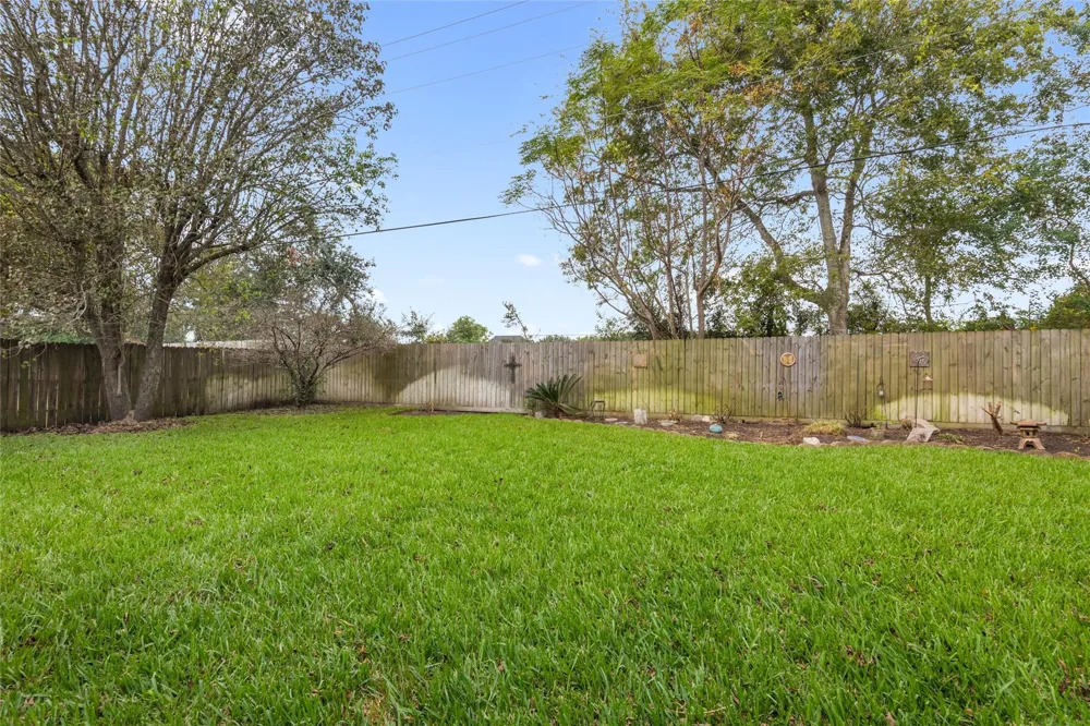 105 Sweetgum Street League City, TX 77573