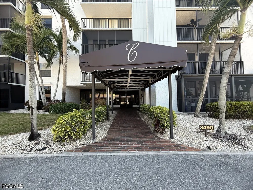 Key Drive #217 North Fort Myers, FL 33903