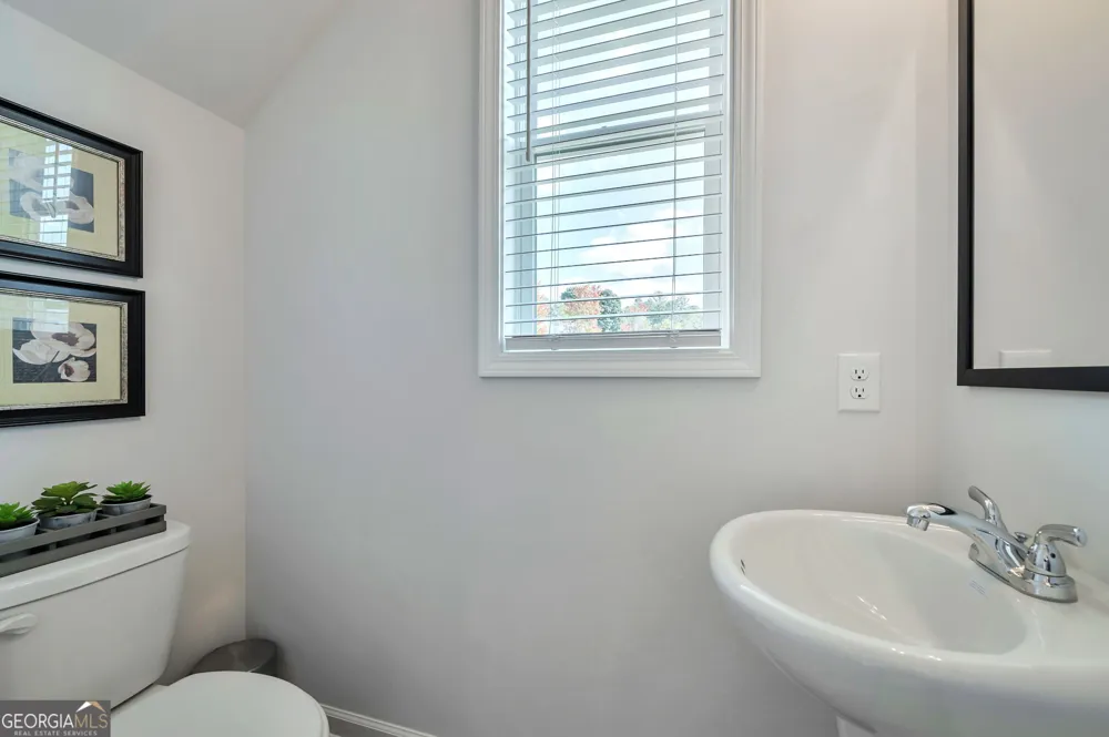 156 Millers LN Calhoun, GA 30701