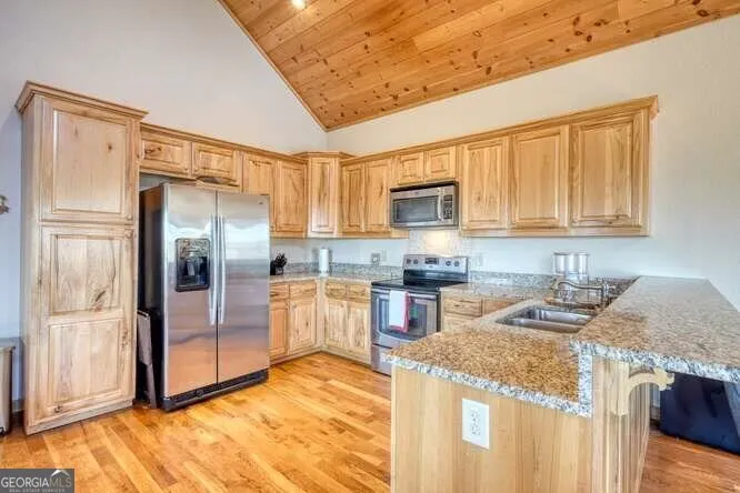 2081 Gallatin RD Young Harris, GA 30582