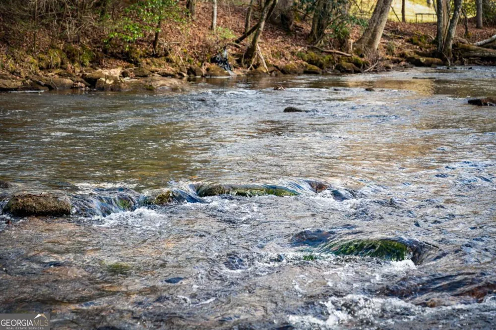 5.15 AC Spence RD Blue Ridge, GA 30513