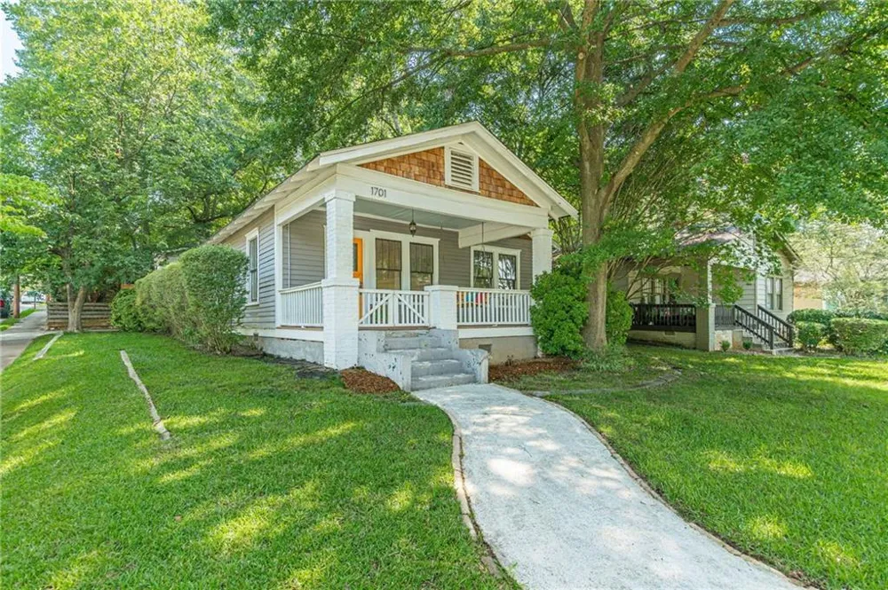 1701 Neely Avenue East Point, GA 30344