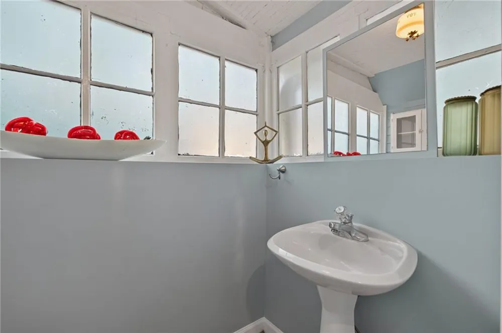 1701 Neely Avenue East Point, GA 30344