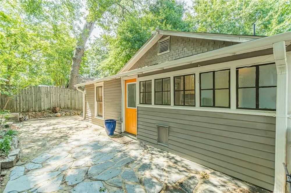 1701 Neely Avenue East Point, GA 30344