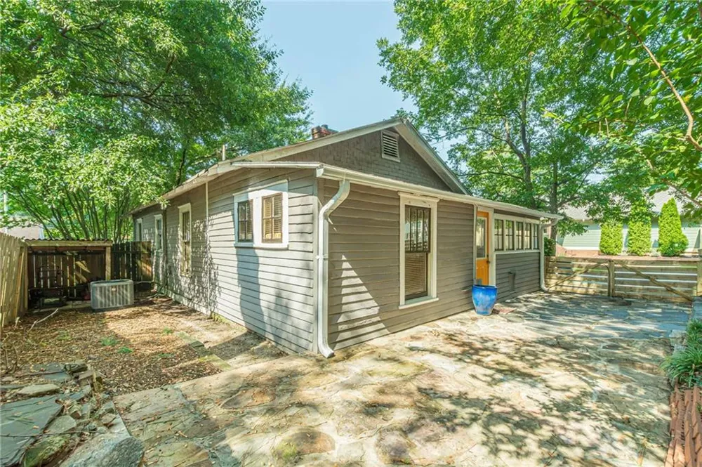 1701 Neely Avenue East Point, GA 30344