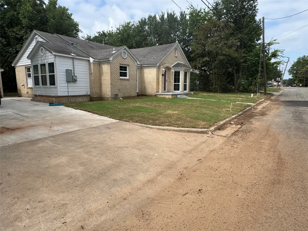 108 California Street E Sulphur Springs, TX 75482
