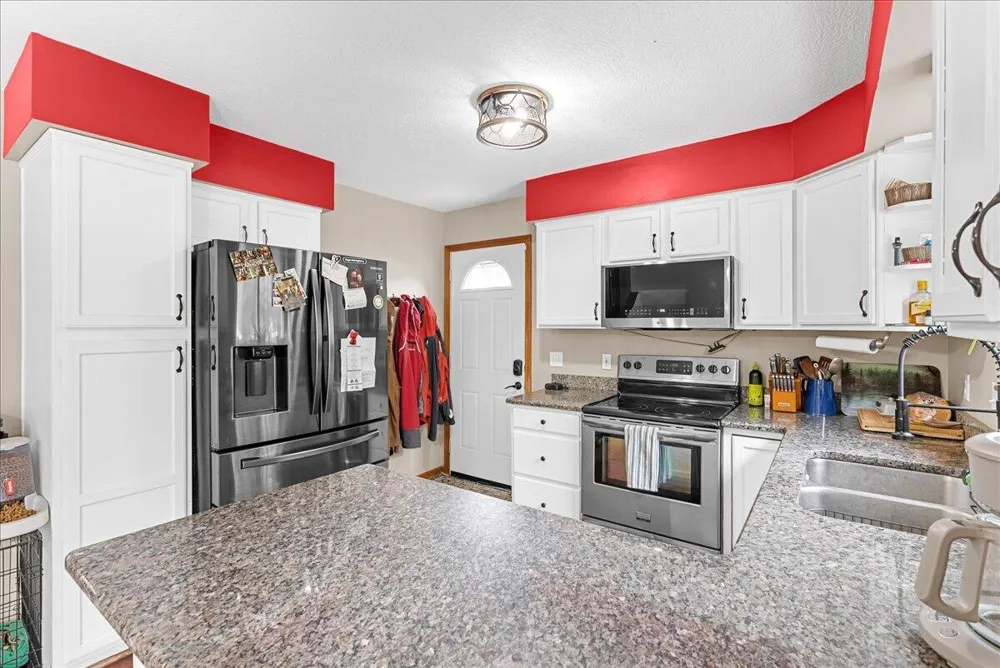 11534 Eaton Rapids Road Springport, MI 49284