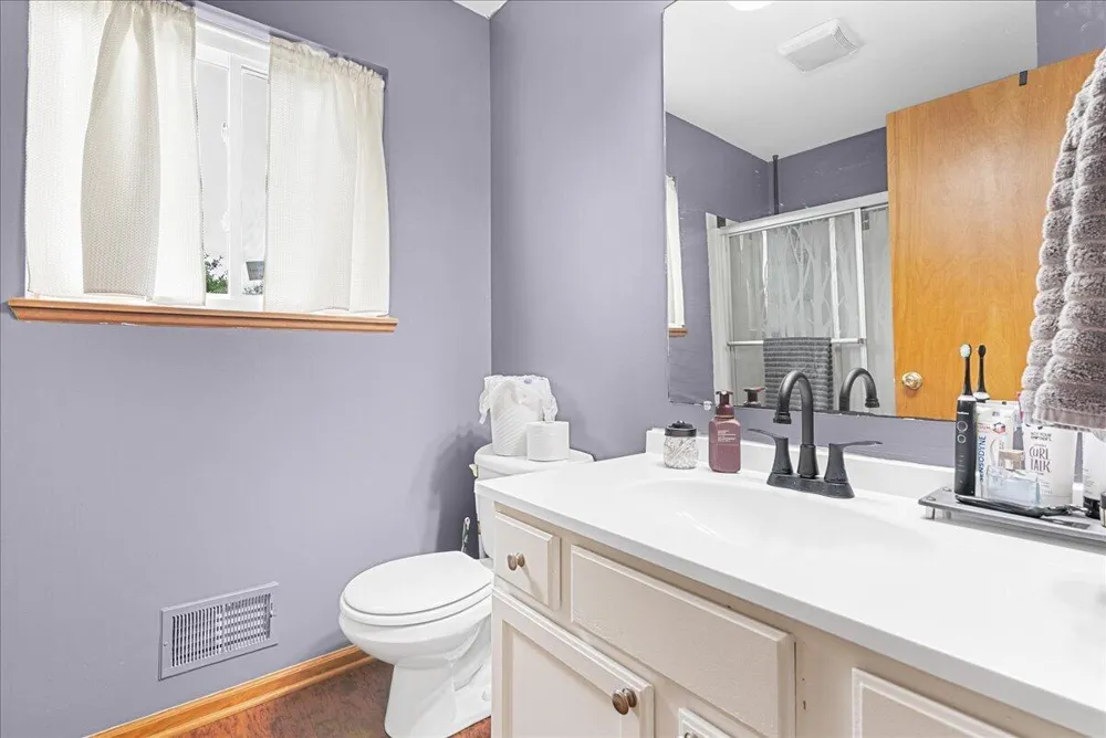 11534 Eaton Rapids Road Springport, MI 49284