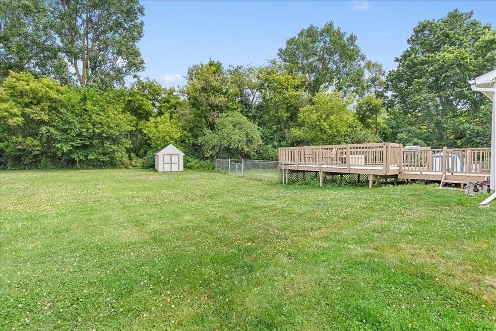 11534 Eaton Rapids Road Springport, MI 49284