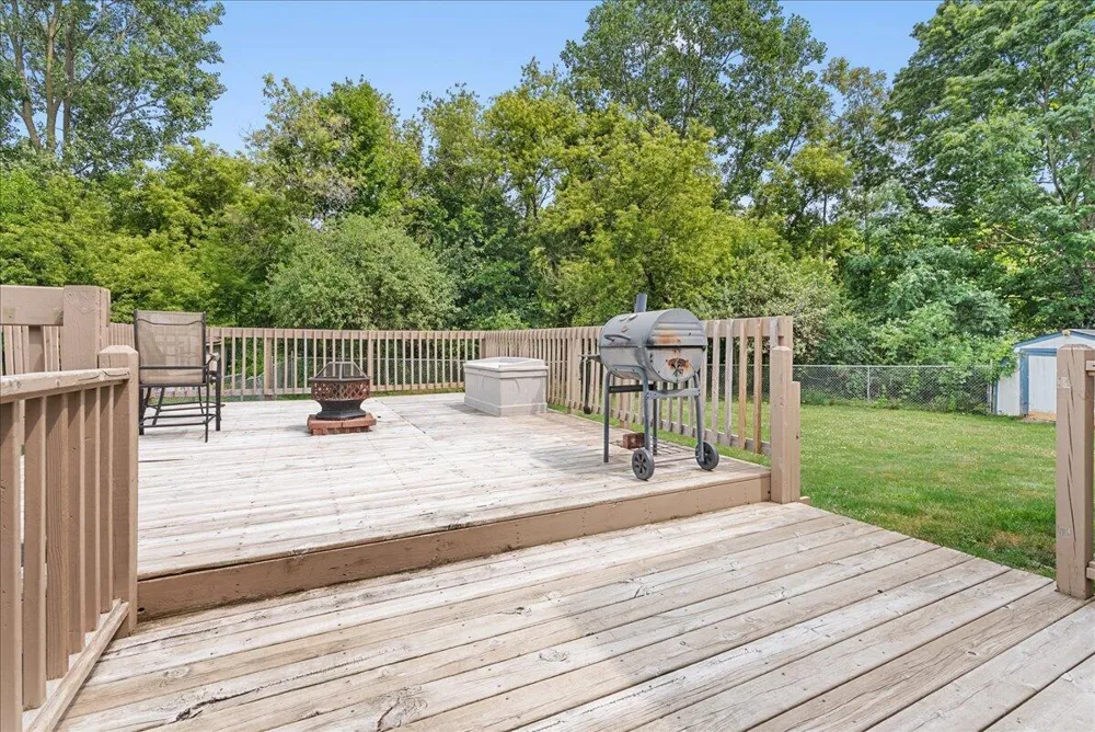 11534 Eaton Rapids Road Springport, MI 49284
