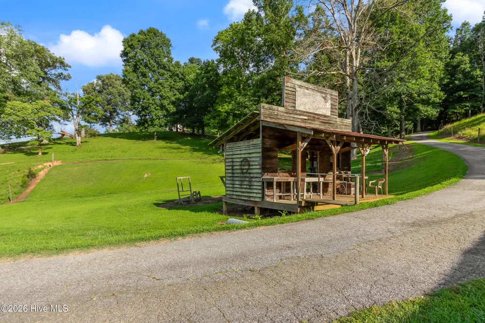 102 Cross Creek Lane Warne, NC 28909