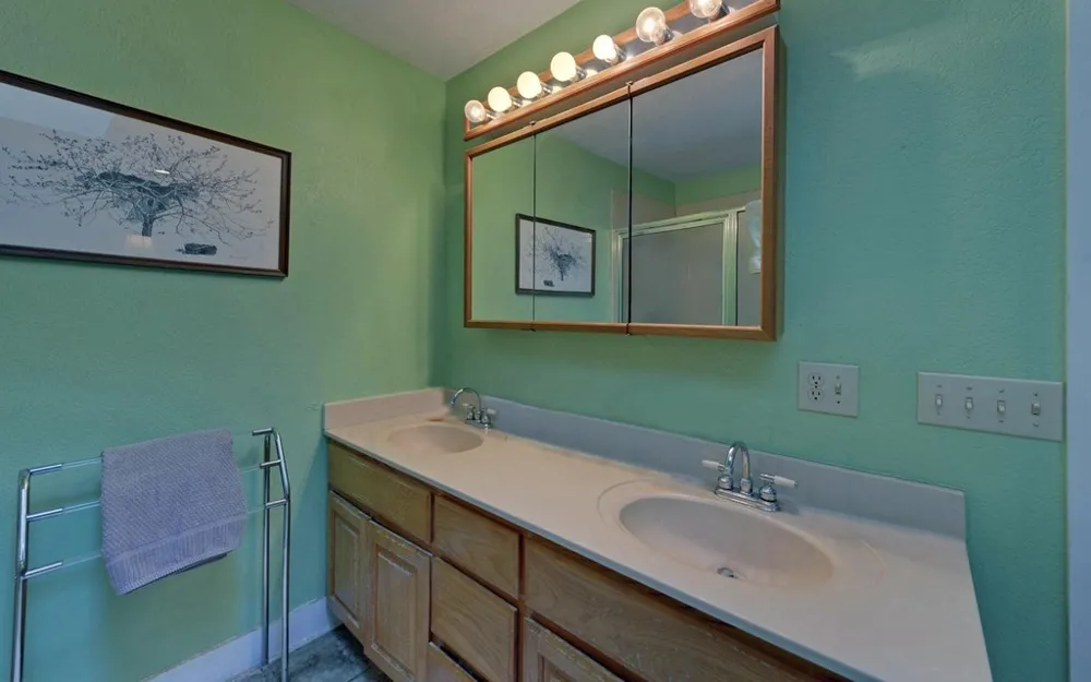 475 Rivercane Road Brasstown, NC 28902