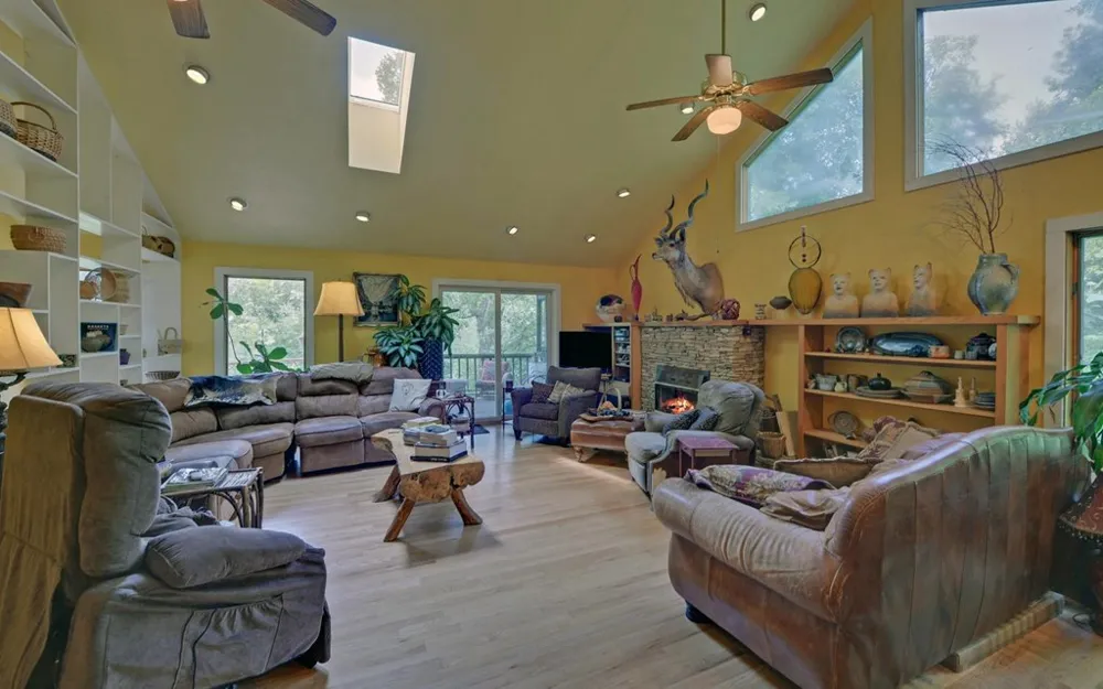 475 Rivercane Road Brasstown, NC 28902