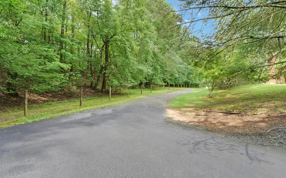 475 Rivercane Road Brasstown, NC 28902
