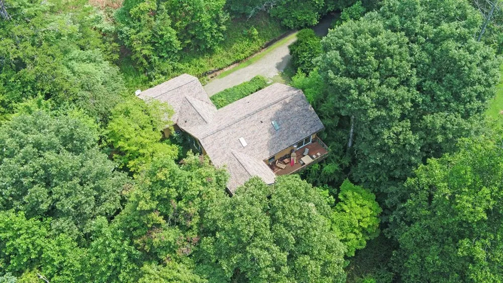 475 Rivercane Road Brasstown, NC 28902