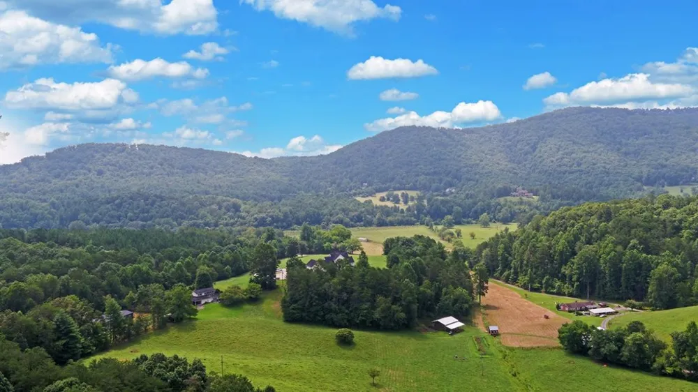 475 Rivercane Road Brasstown, NC 28902