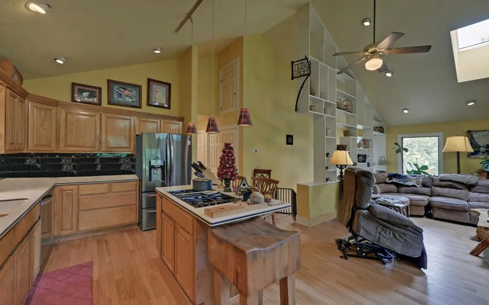 475 Rivercane Road Brasstown, NC 28902