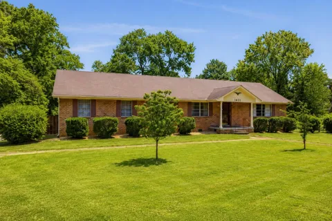 1631 Mary Dupre Drive