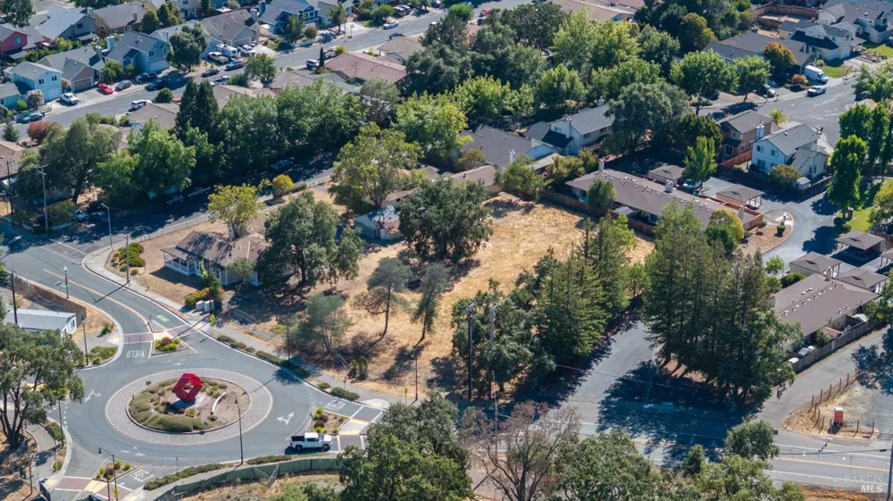 9551 Old Redwood Highway Windsor, CA 95492