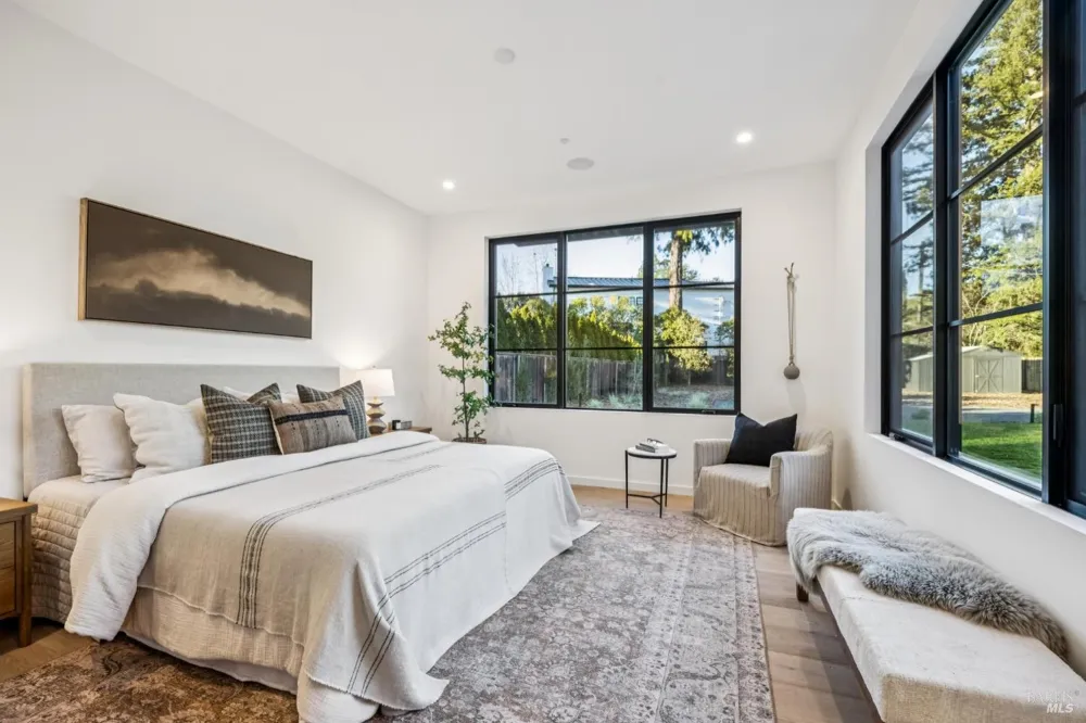 33 Fawn Drive San Anselmo, CA 94960