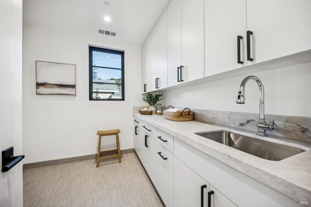33 Fawn Drive San Anselmo, CA 94960
