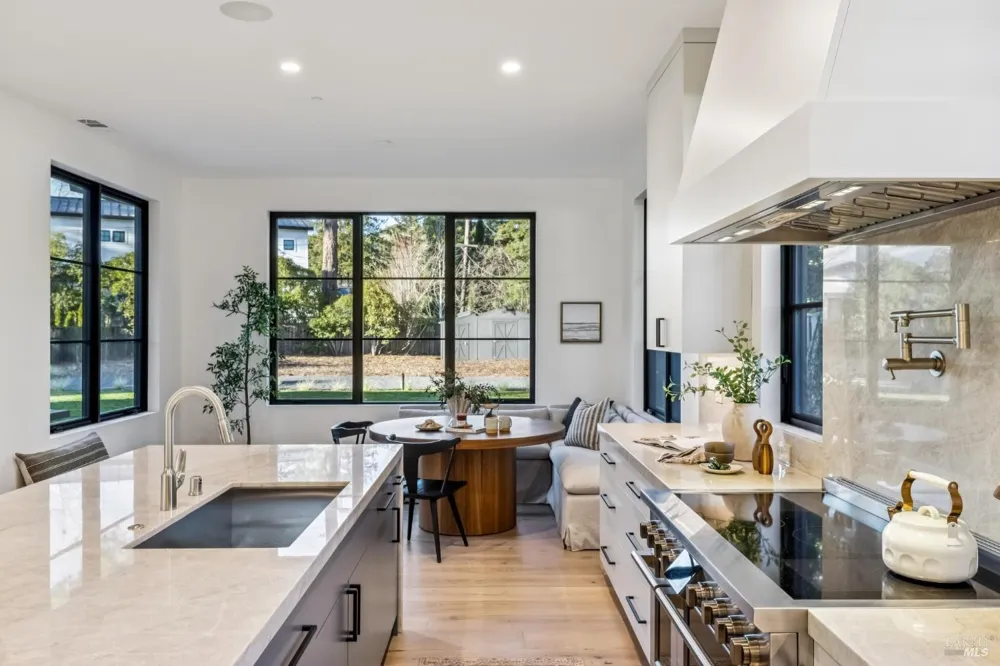 33 Fawn Drive San Anselmo, CA 94960