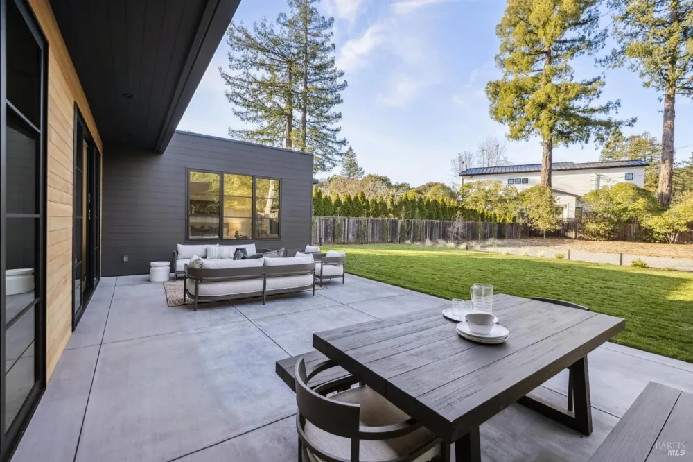 33 Fawn Drive San Anselmo, CA 94960