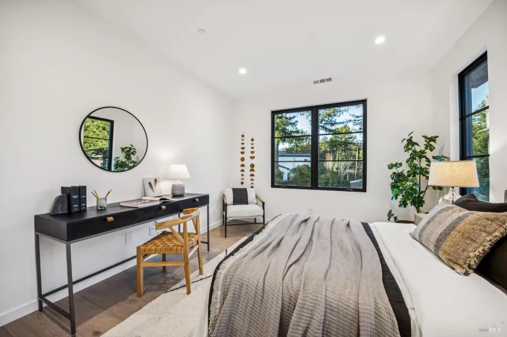 33 Fawn Drive San Anselmo, CA 94960