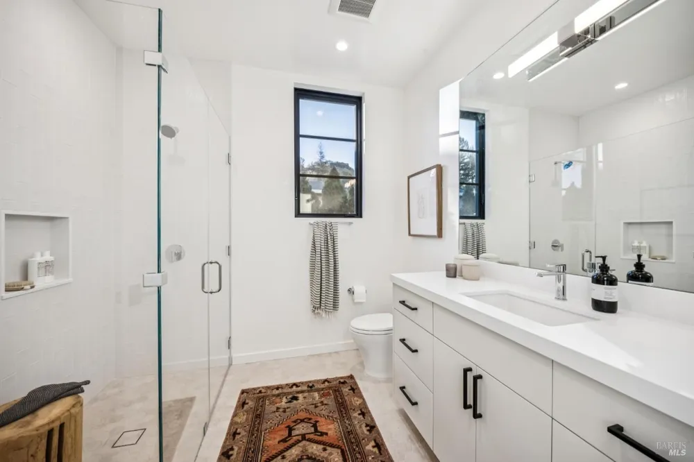 33 Fawn Drive San Anselmo, CA 94960
