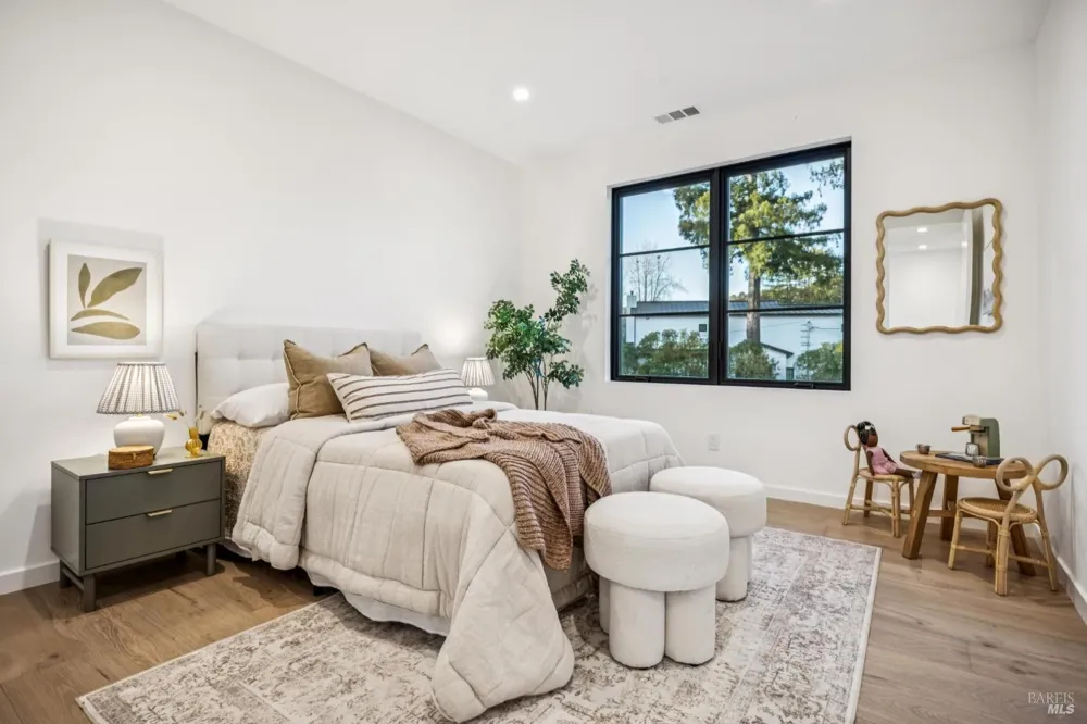 33 Fawn Drive San Anselmo, CA 94960